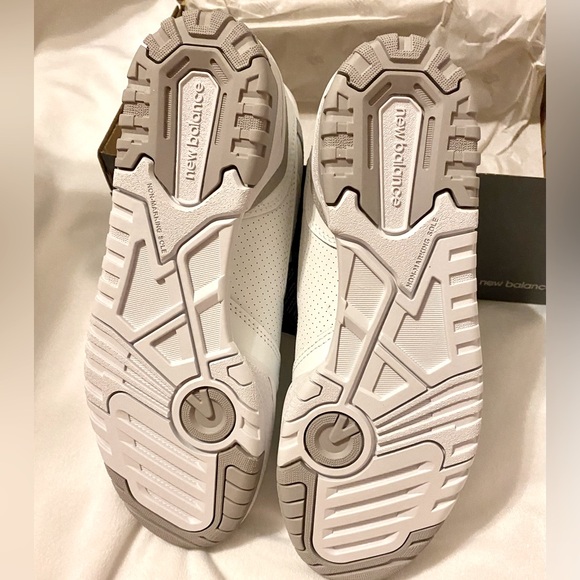 NWT White and Grey New Balance 550s - Picture 4 of 4